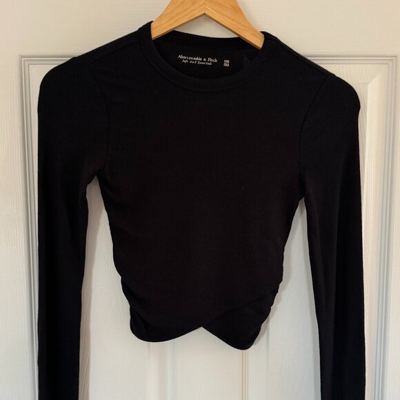 NWT Abercrombie & Fitch Long Sleeve Black Ribbed Soft Cropped Tee Essentials XXS - Picture 1 of 6